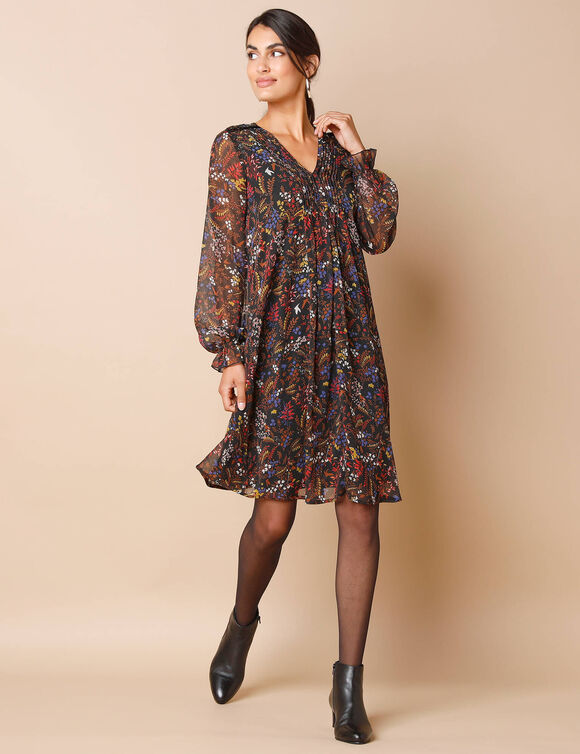 Robe imprimée à plis, imprimé forêt (noir / caramel) Robe imprimée à plis, imprimé forêt (noir / caramel)